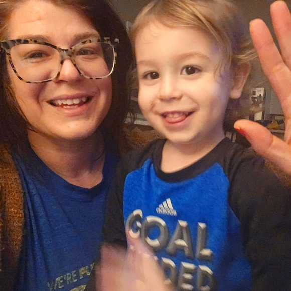 Meet your Posher, Katie - Picture 2 of 3